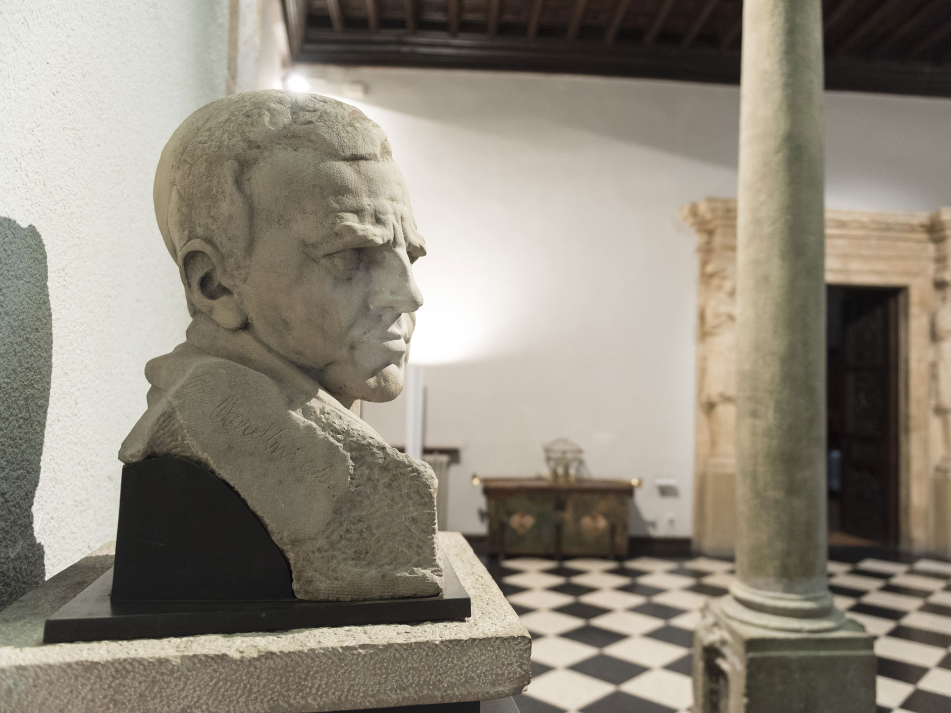 Bust de Verdaguer dins l'Ajuntament de Vic